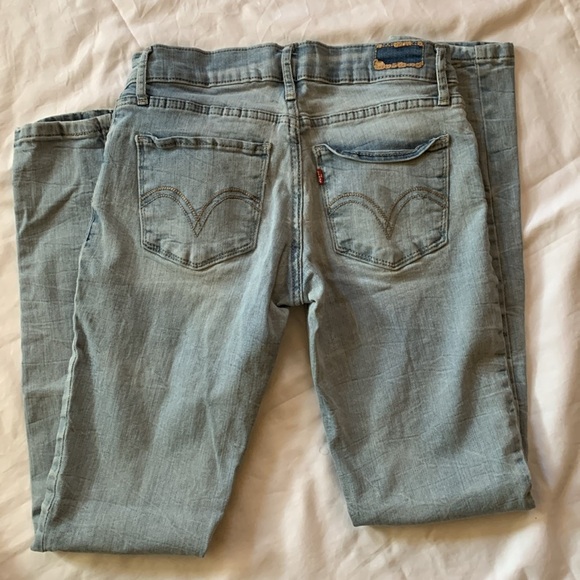 Gently Loved Skinny Levis Jeans - Picture 6 of 6
